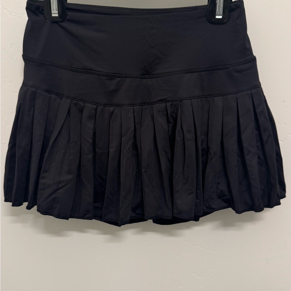 Gold Hinge Black Athletic Mini Skater Skirt